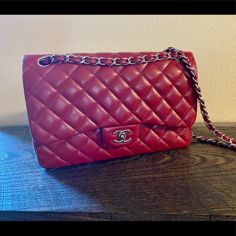CHANEL Double flap Jumbo Caviar - Red w/ SHW.